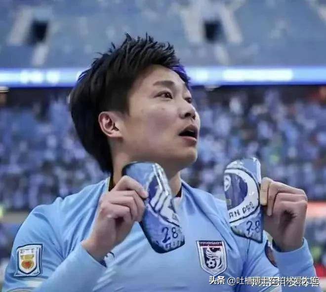 科维托娃迎来七赛季高光表现，巴黎圣日耳曼球迷沸腾！