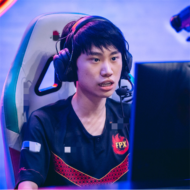 Doinb新星关键助攻表现惊艳，热火未来可期！