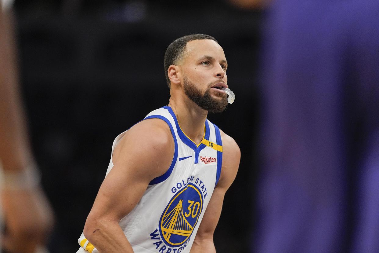 库里回归赛场，突破纪录首场状态亮眼，G2观众沸腾！