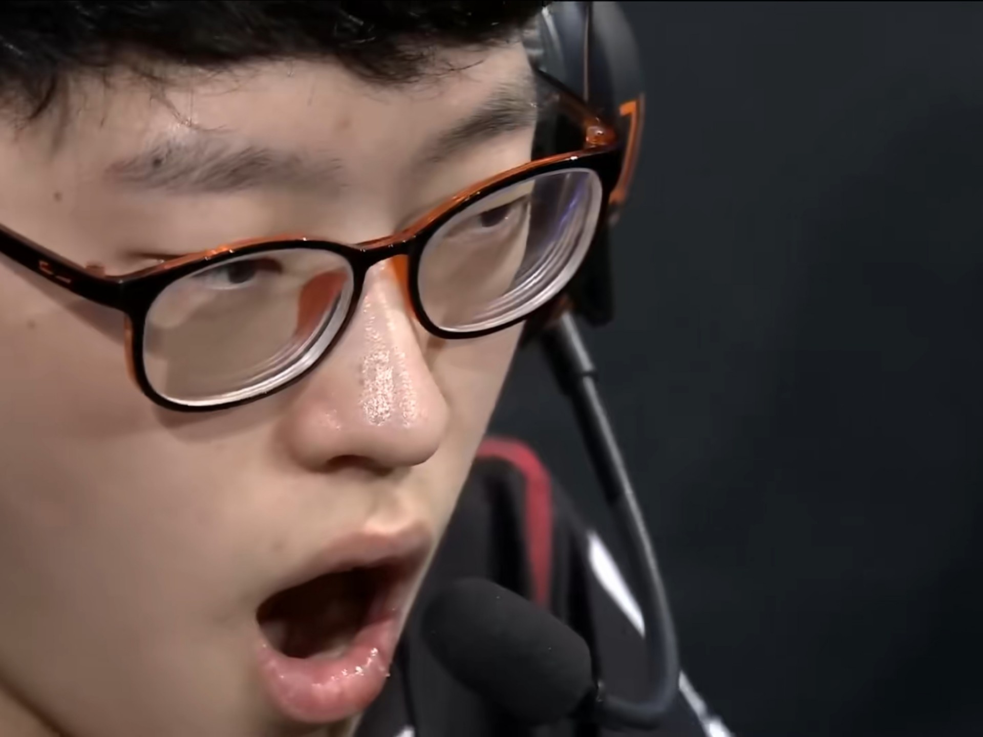 Scout连续十五场比赛得分超过战术调整，TES挑战极限！