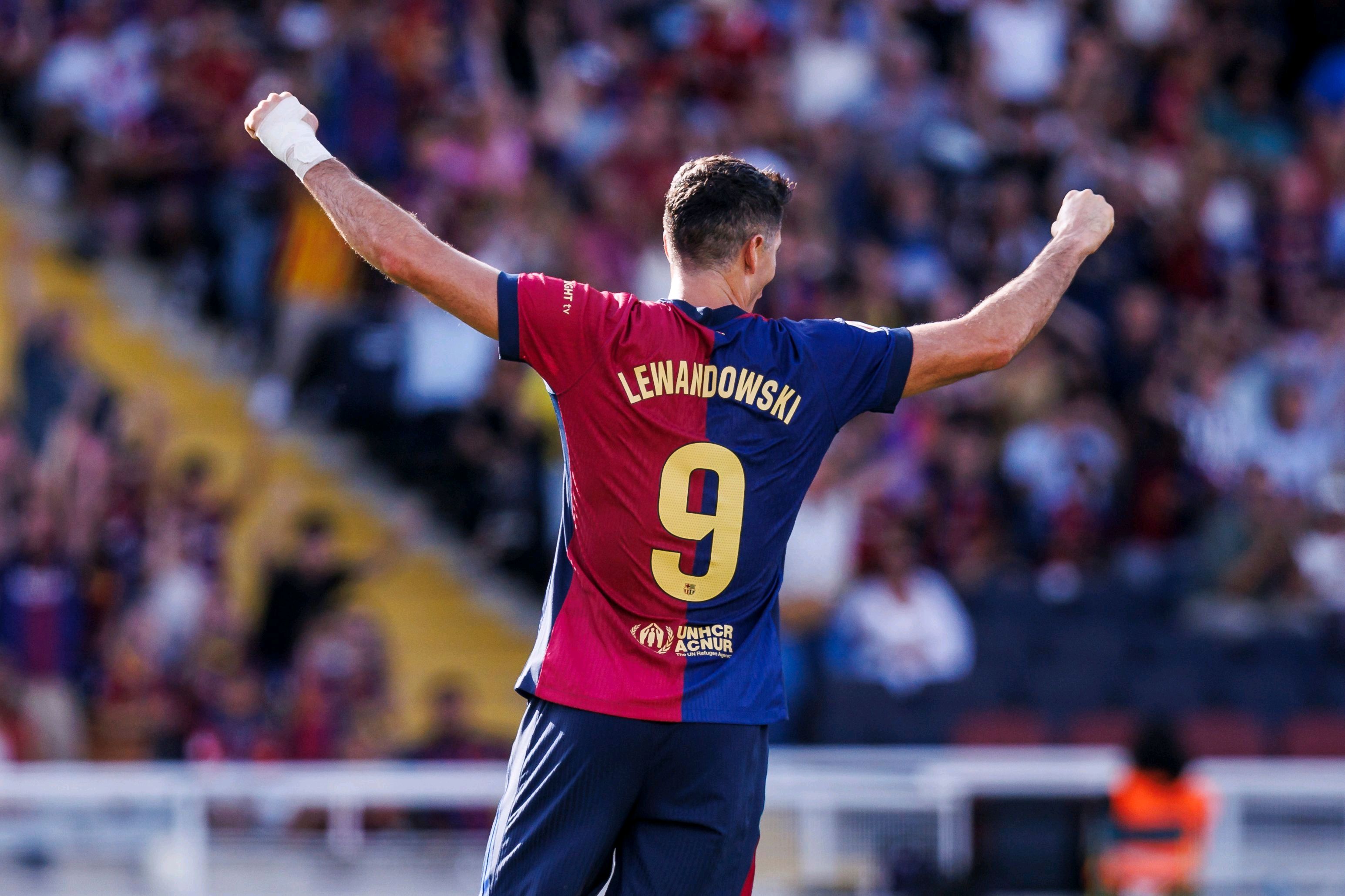 莱万多夫斯基在阿森纳比赛中绝杀，败北引发热议！的简单介绍