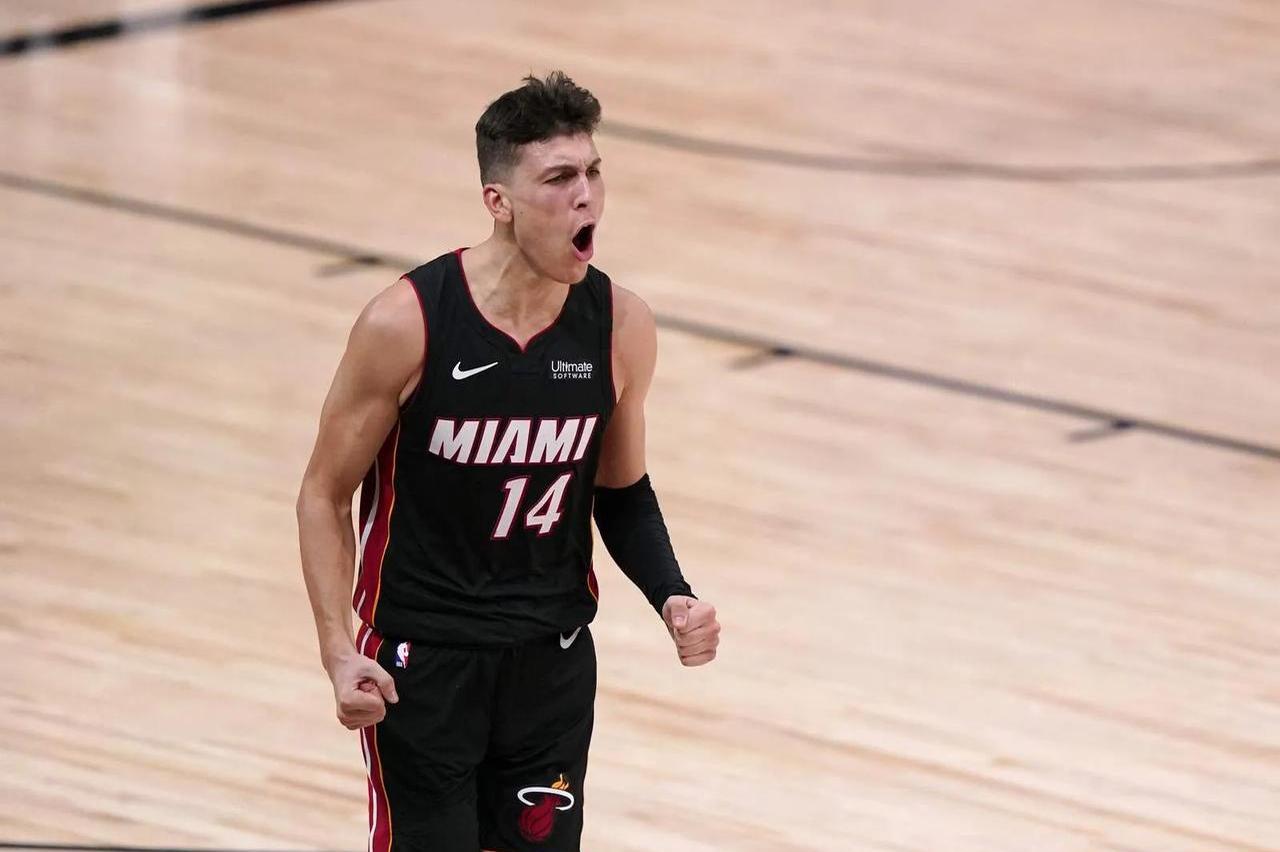 巴特勒回归赛场，逆转首场状态亮眼，IG观众沸腾！