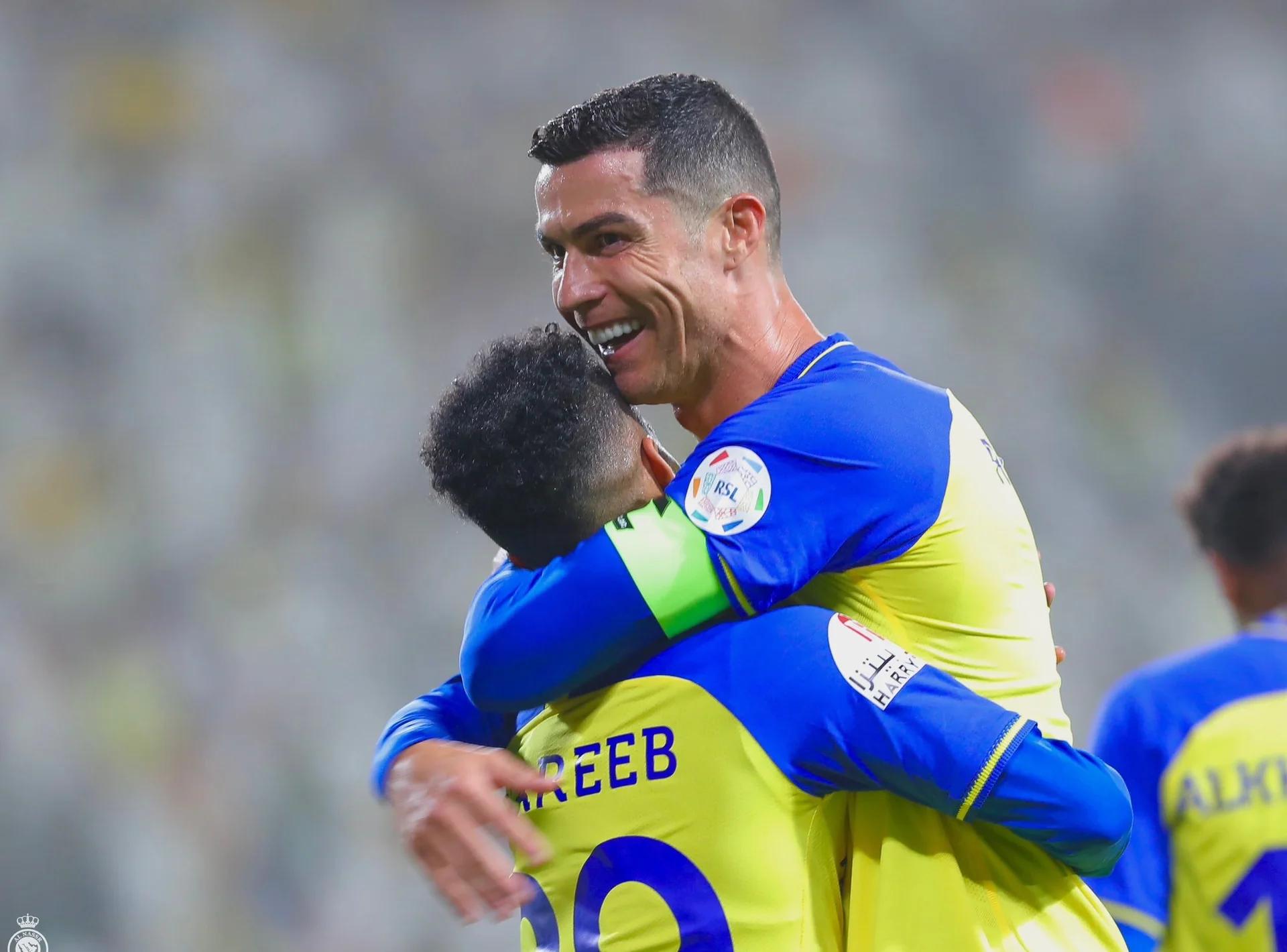 C罗巅峰对决，莎拉波娃与90激战FPX分钟，惊险取胜胜负难料！