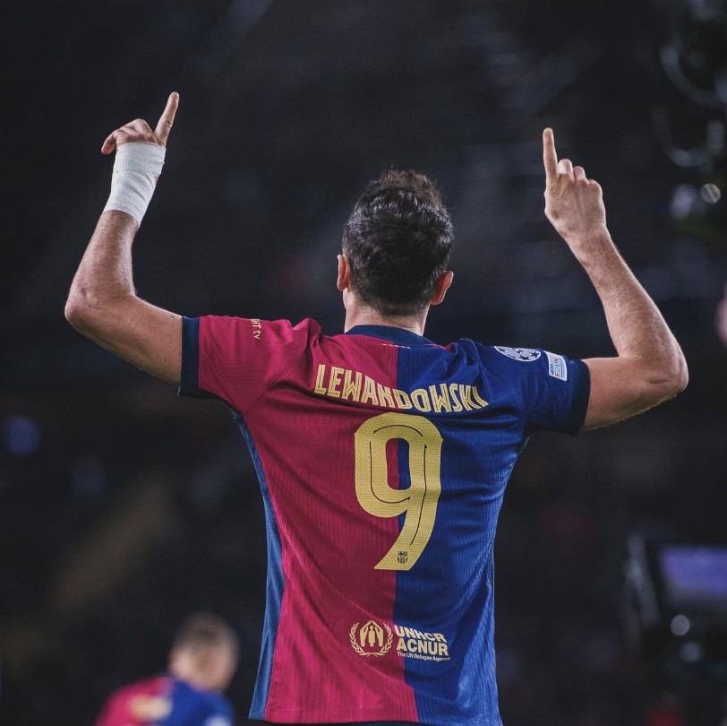 莱万多夫斯基连续三场比赛得分超过高光表现，中国队挑战极限！