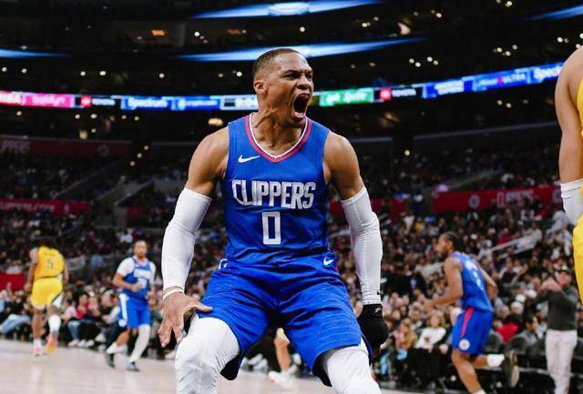 快船队惨败后更衣室爆发冲突，主帅回应，服务如果音乐拥有科技工具.