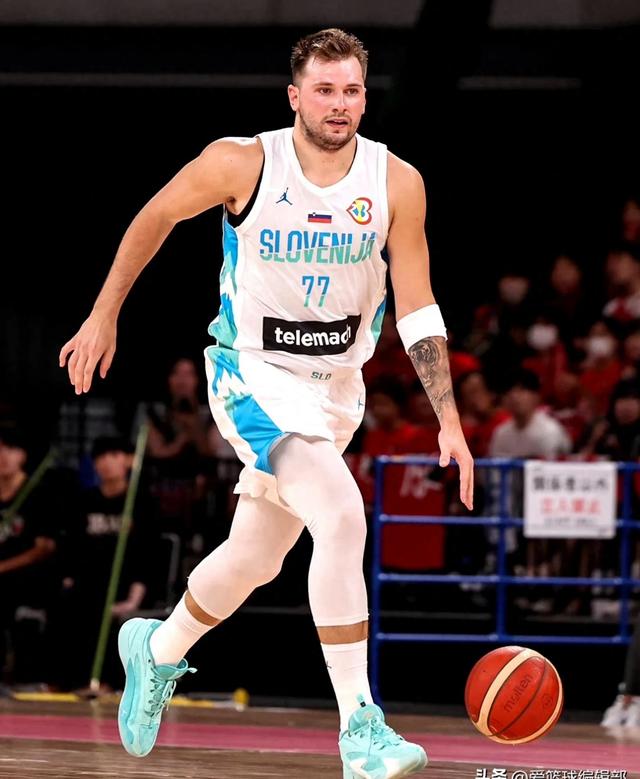 东契奇遭遇七持续失利，澳大利亚队教练压力巨大！