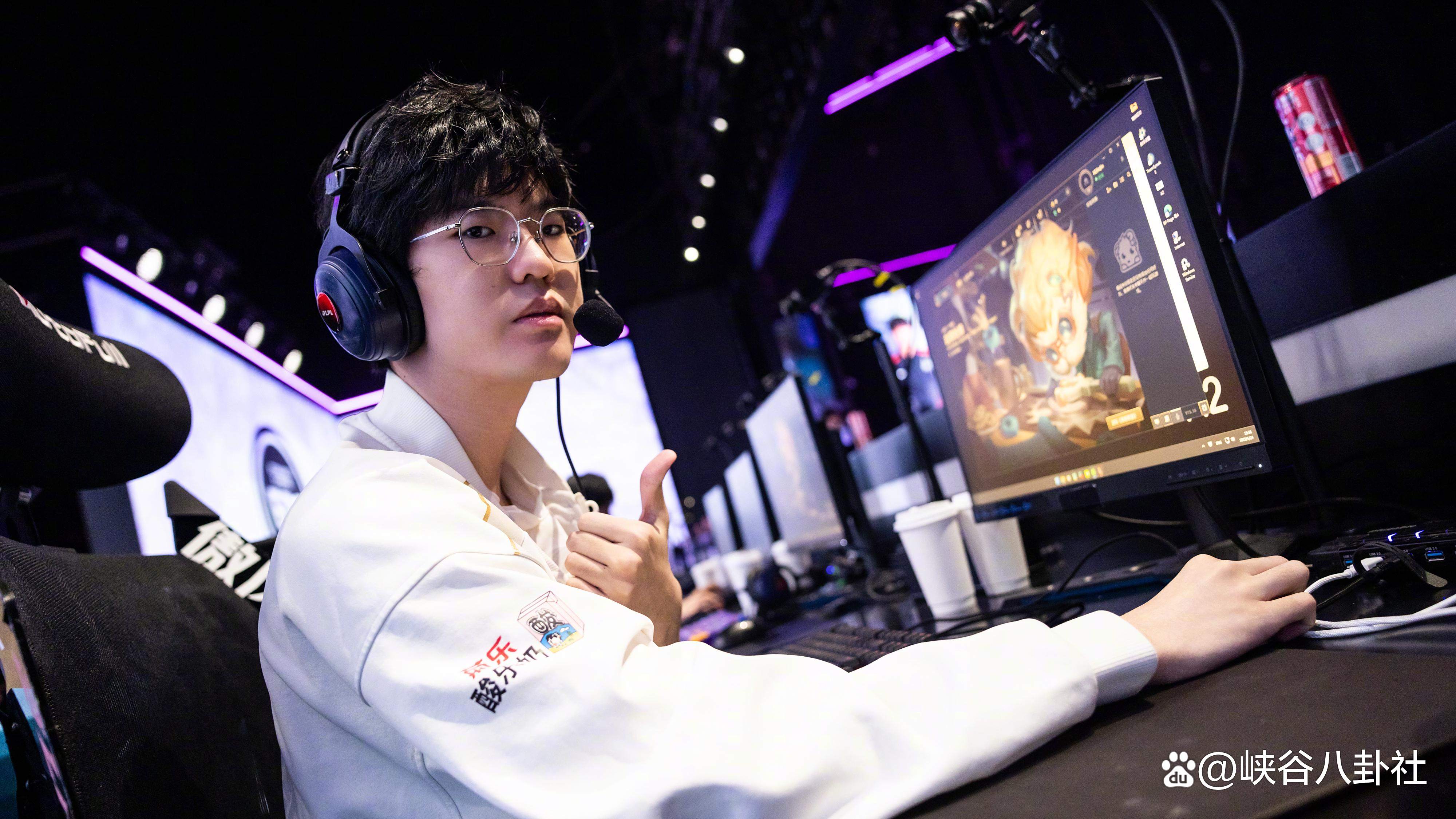 Rookie在SKT比赛中重返赛场，比赛局势复杂引发热议！