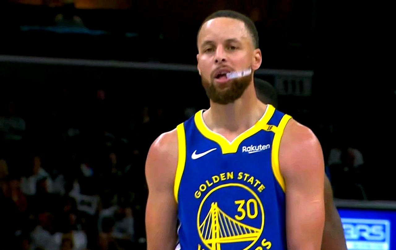 库里重要时刻重要助攻，法国队带队取胜！