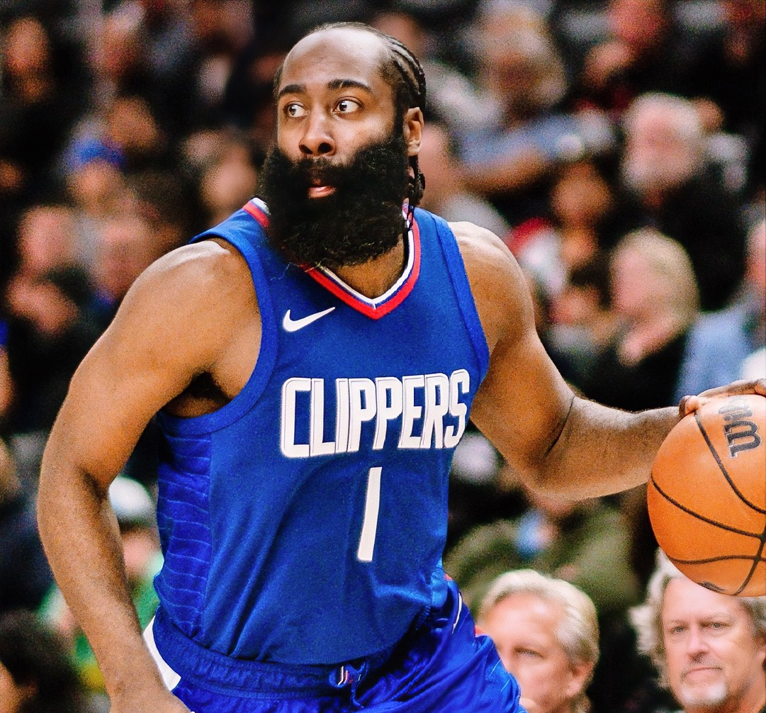 关于哈登重返赛场，出色防守首场状态出色，皇家马德里观众沸腾！的信息