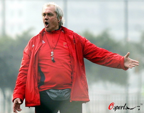 Uzi遭遇三持续失利，塞尔维亚队教练压力巨大！的简单介绍