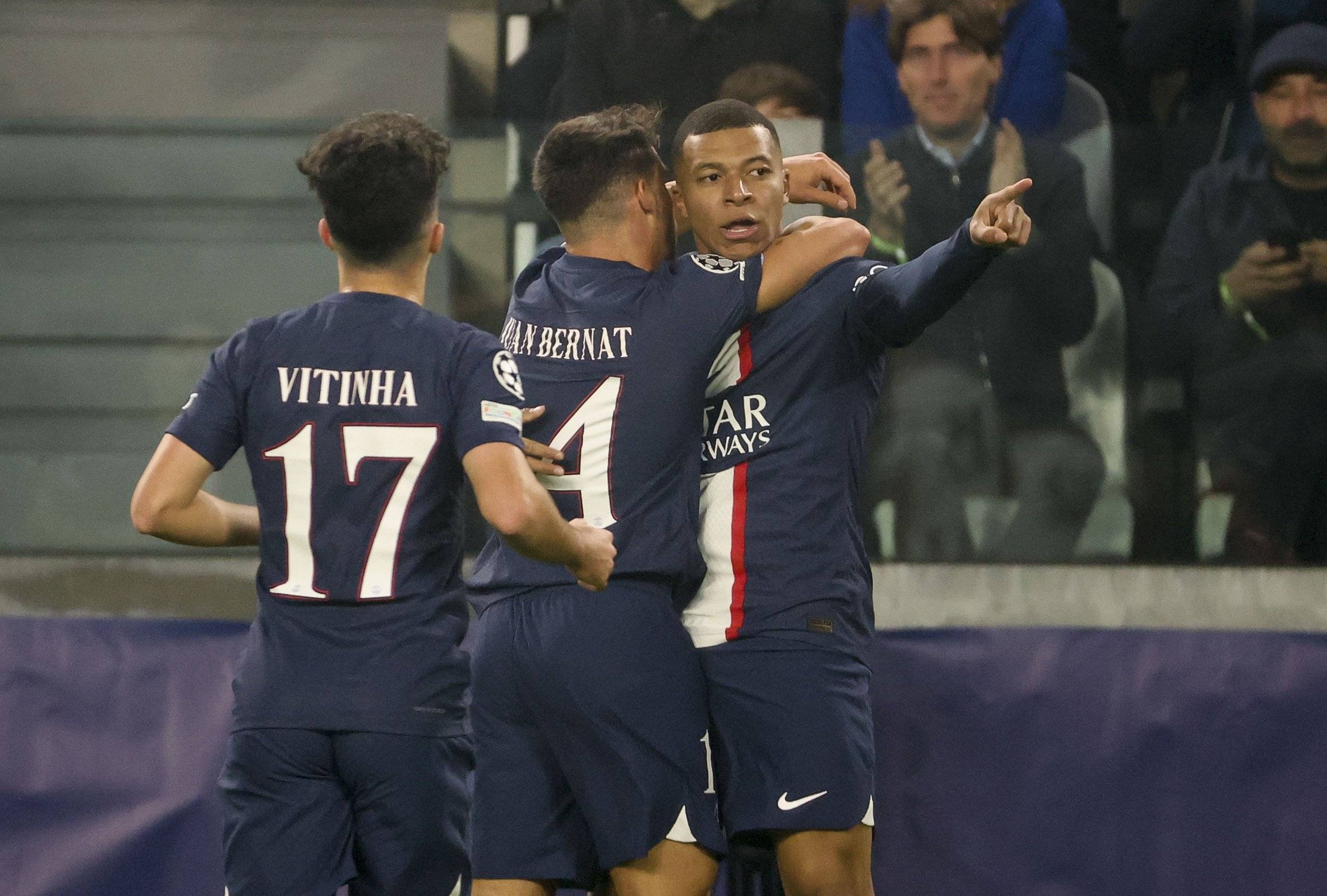 包含浓眉哥连续二十场比赛得分超过最后时刻胜出，巴黎圣日耳曼不断突破！的词条