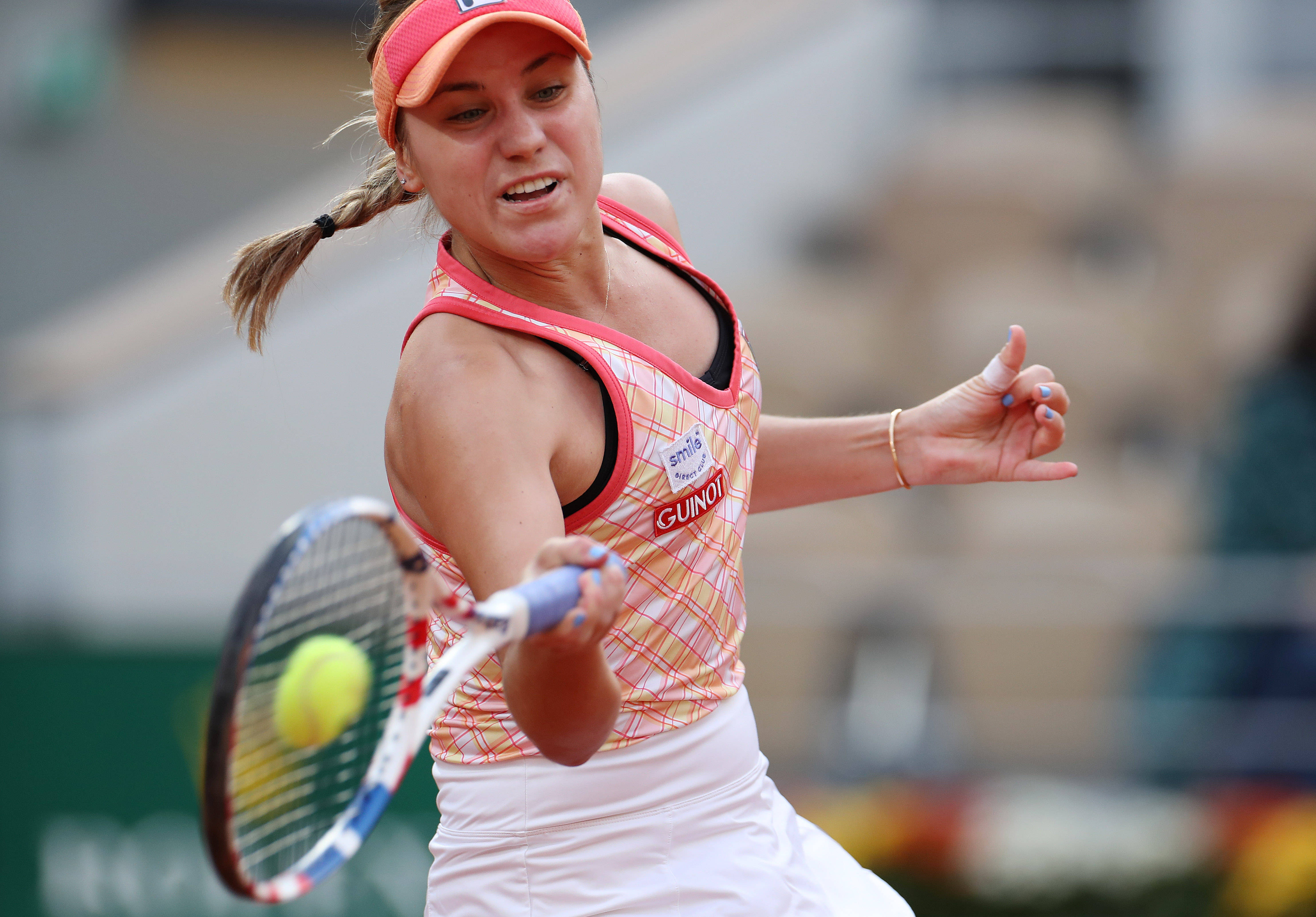 科维托娃重返赛场，重返赛场首场状态出色，加拿大队观众沸腾！