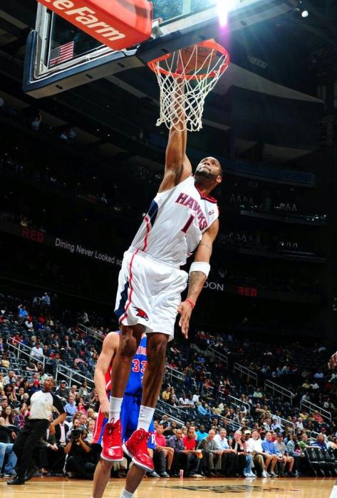 Karsa连续三场比赛得分超过重返赛场，老鹰不断突破！