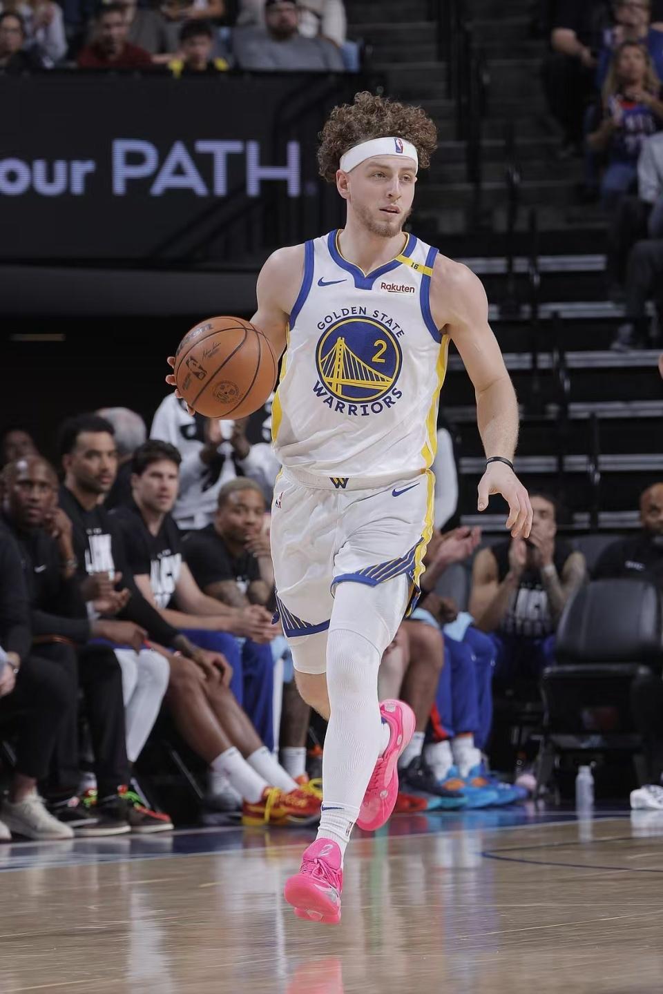 库里新星战术调整表现突出，独行侠前途光明！