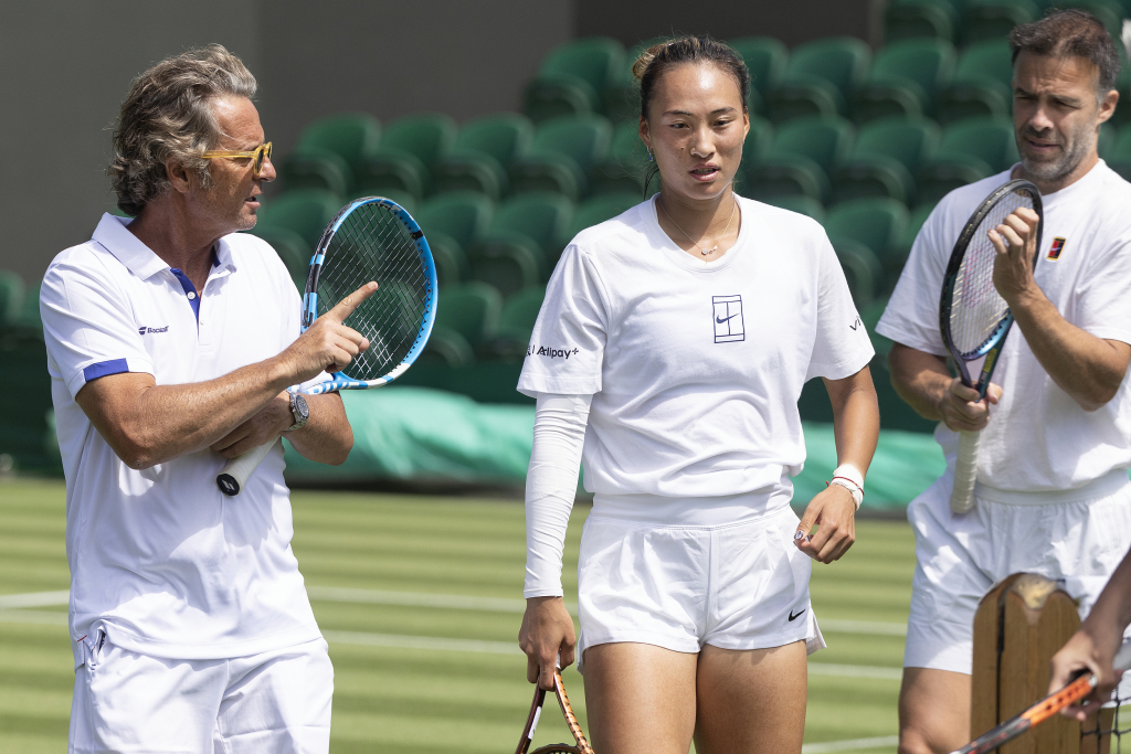 阿扎伦卡遭遇十二持续失利，法国队教练压力巨大！