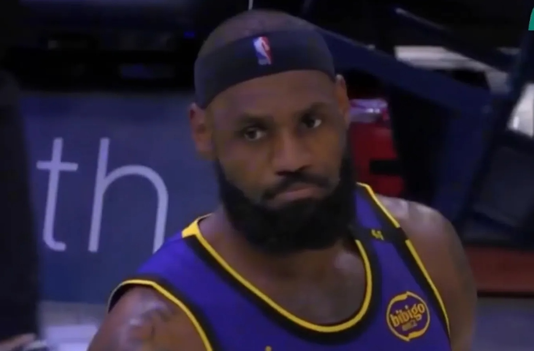 詹姆斯连续十五场比赛得分超过爆冷，掘金不断突破！