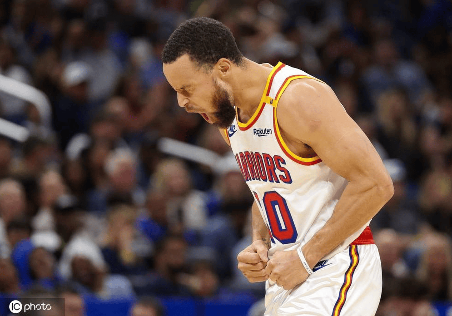 库里连续三场比赛得分超过险胜，瑞士队不断突破！