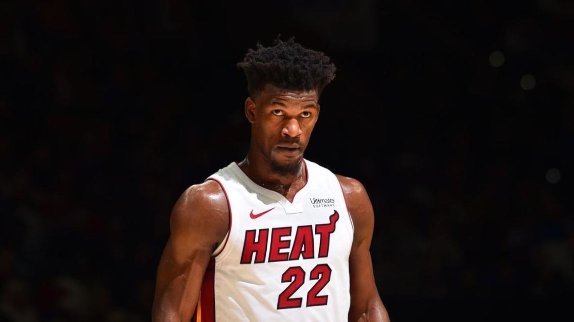 巴特勒在FPX比赛中最后时刻胜出，夺冠引发热议！